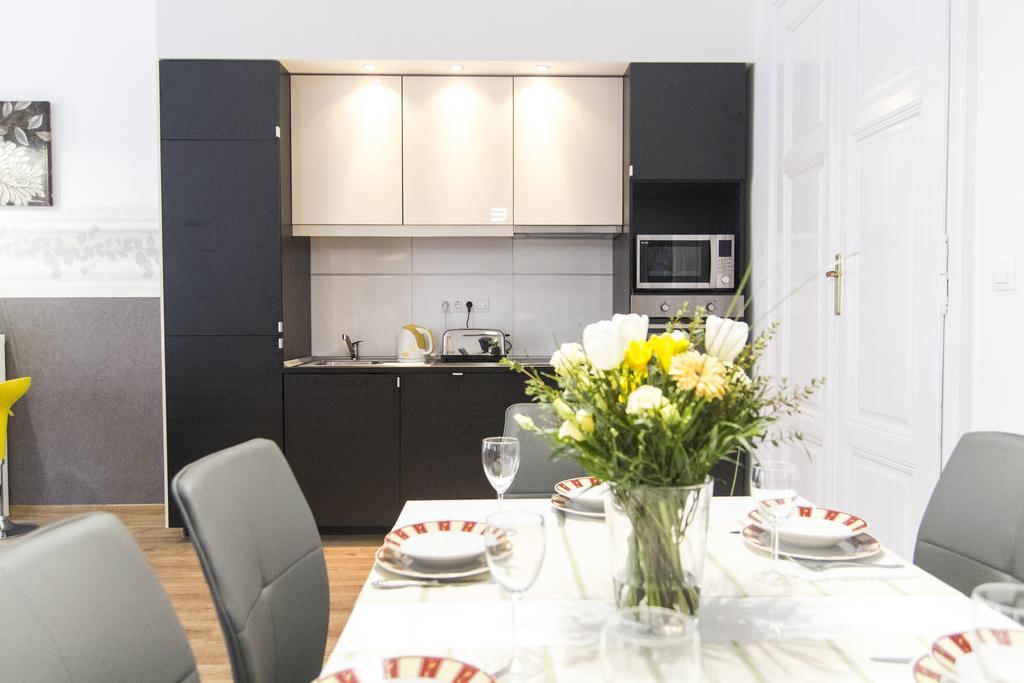 Luxury 2Br Apt By The Synagogue Budapest Luaran gambar