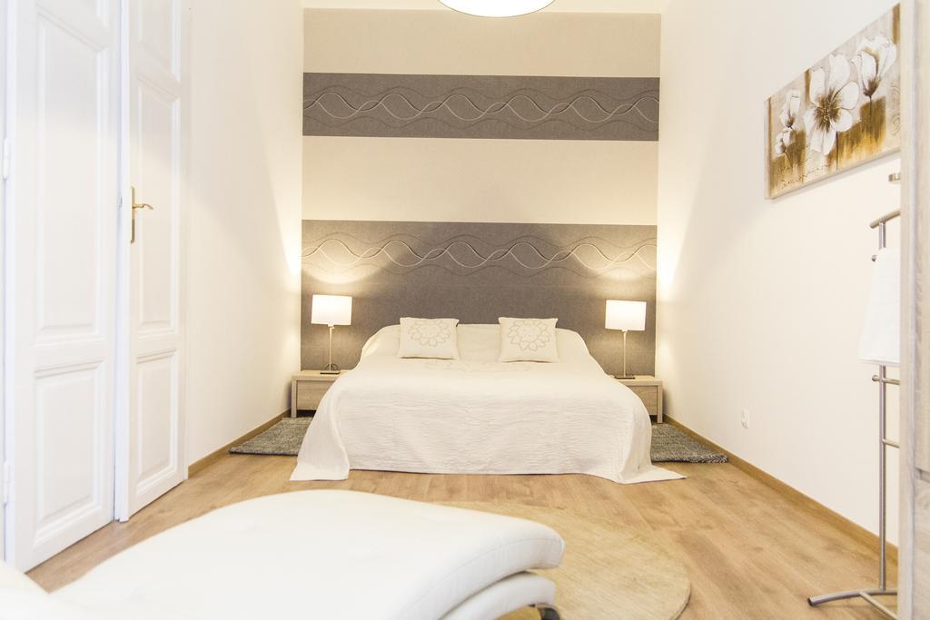 Luxury 2Br Apt By The Synagogue Budapest Luaran gambar